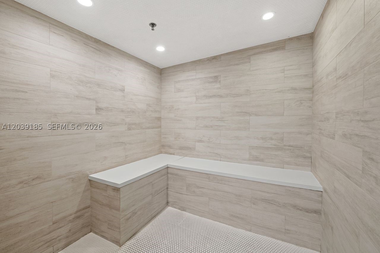 The Palms - Residential