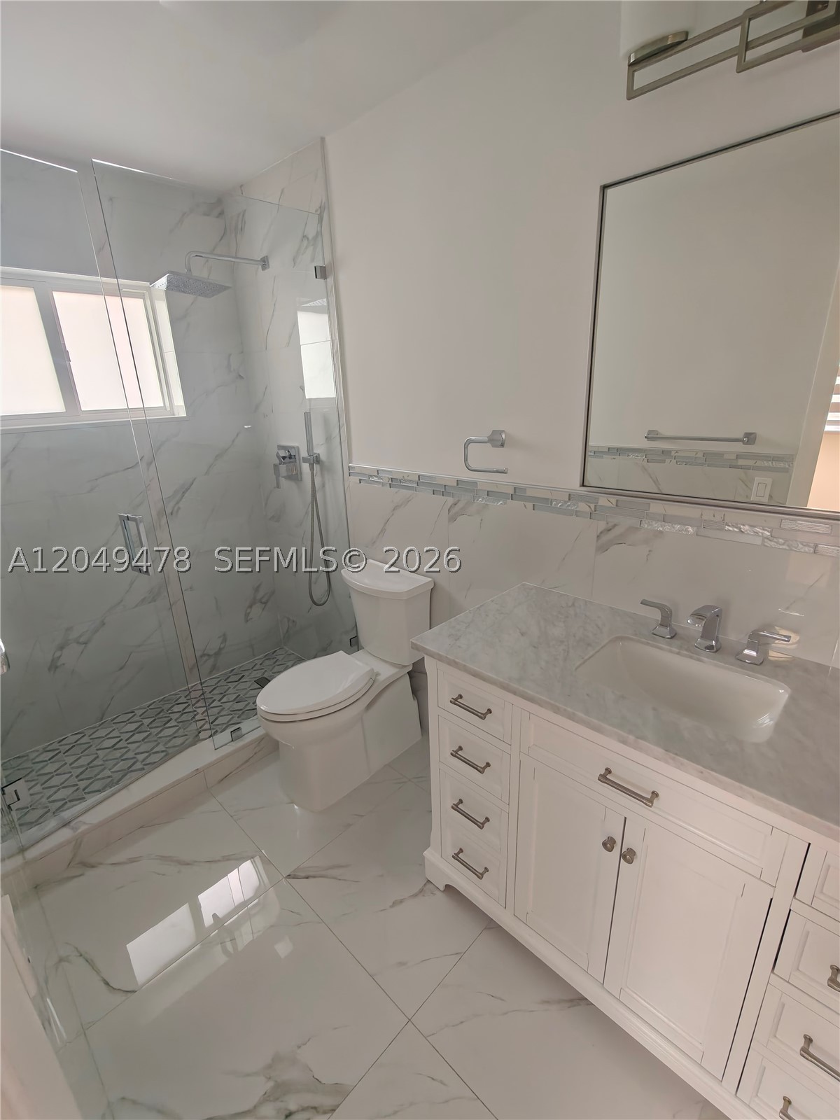 HOLLYWOOD HILLS - Residential Lease