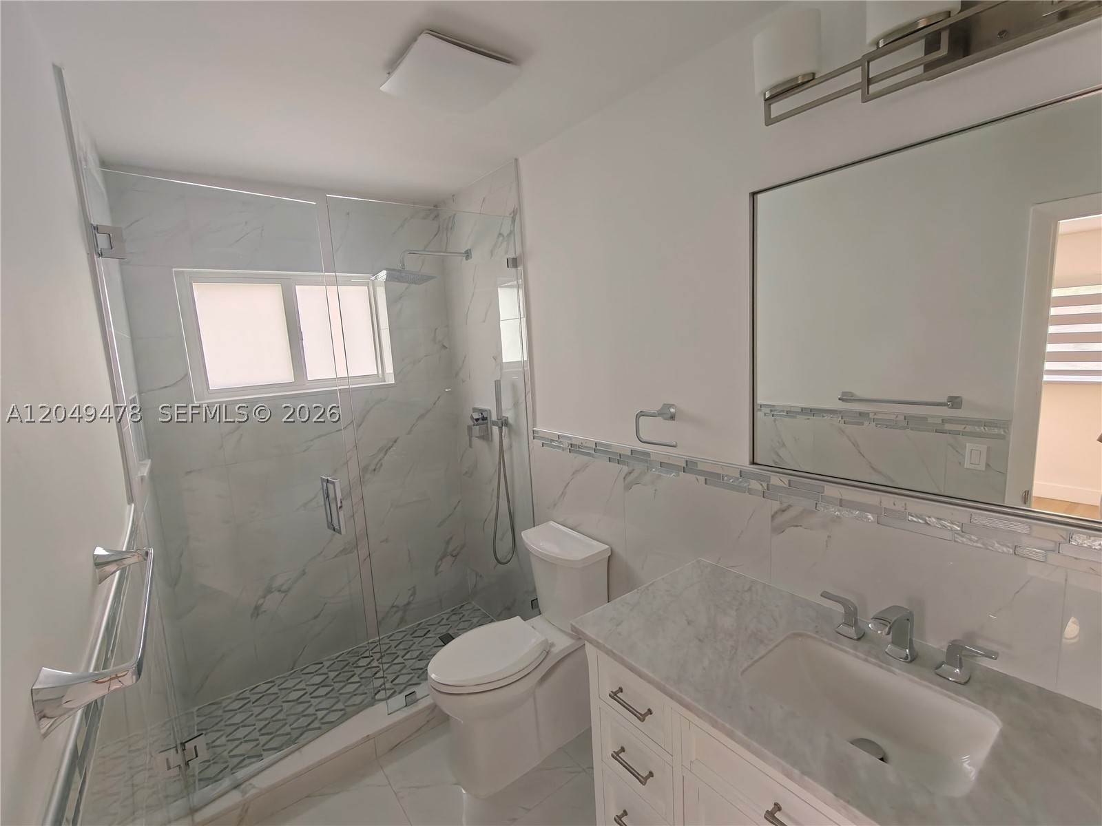 HOLLYWOOD HILLS - Residential Lease