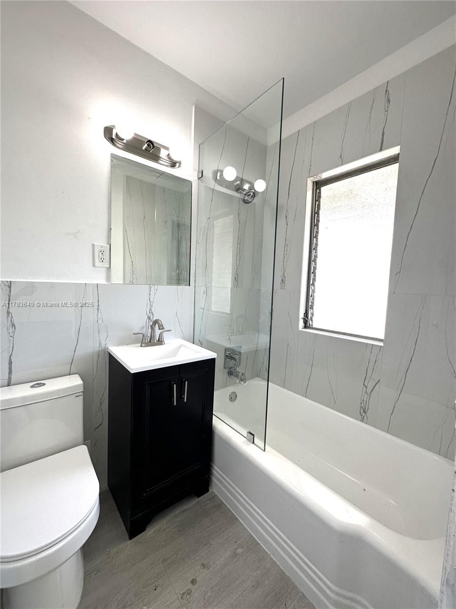 ISLE OF NORMANDY MIAMI VI - Residential Lease