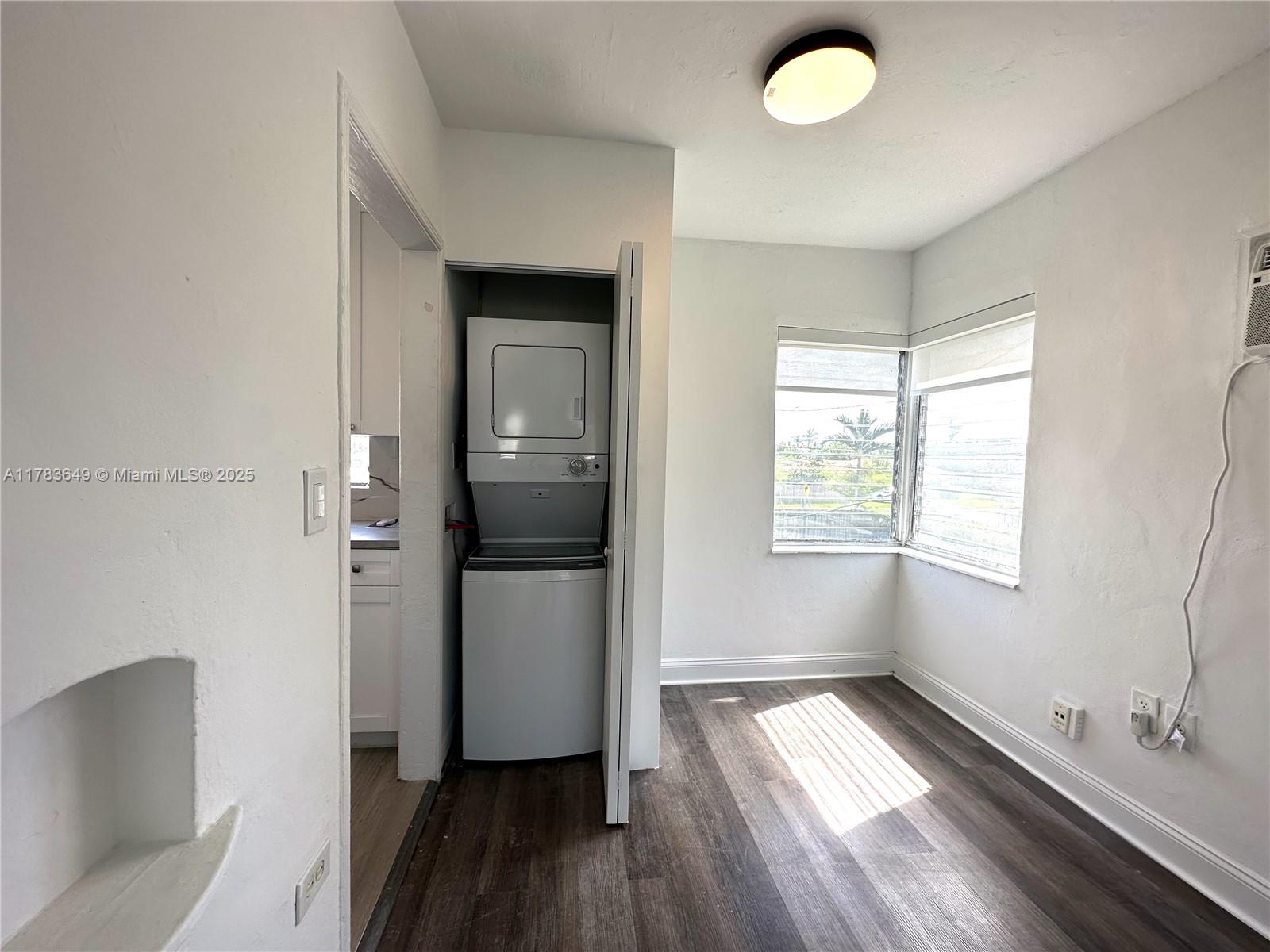 ISLE OF NORMANDY MIAMI VI - Residential Lease
