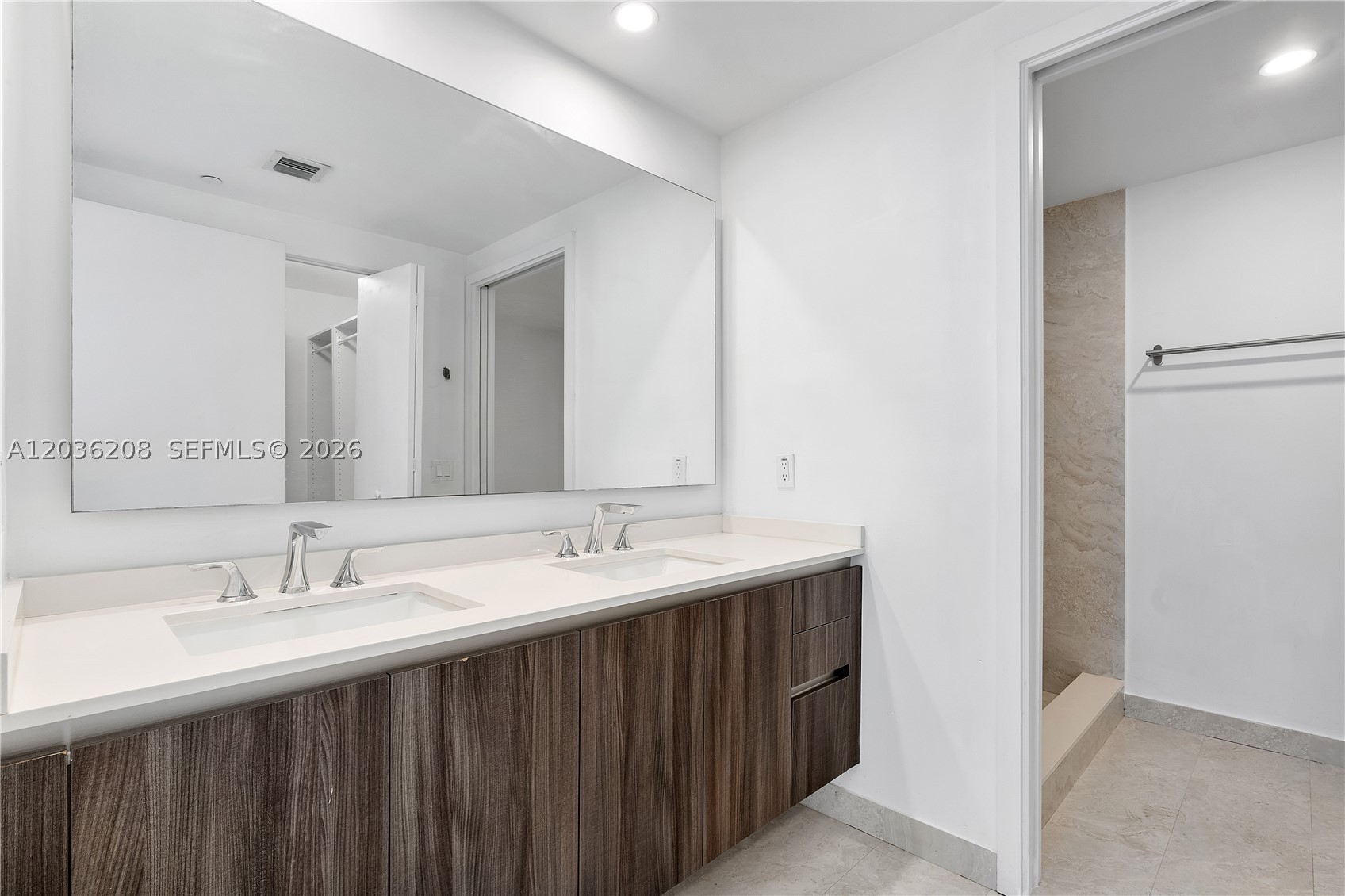 ARIA ON THE BAY CONDO - Residential Lease