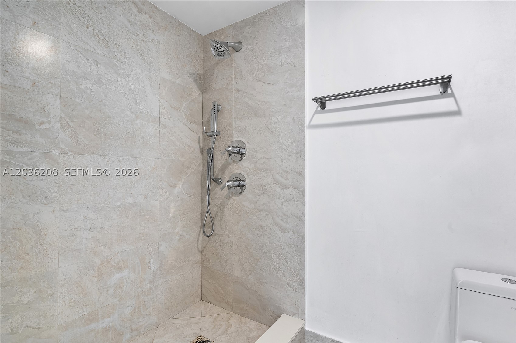 ARIA ON THE BAY CONDO - Residential Lease