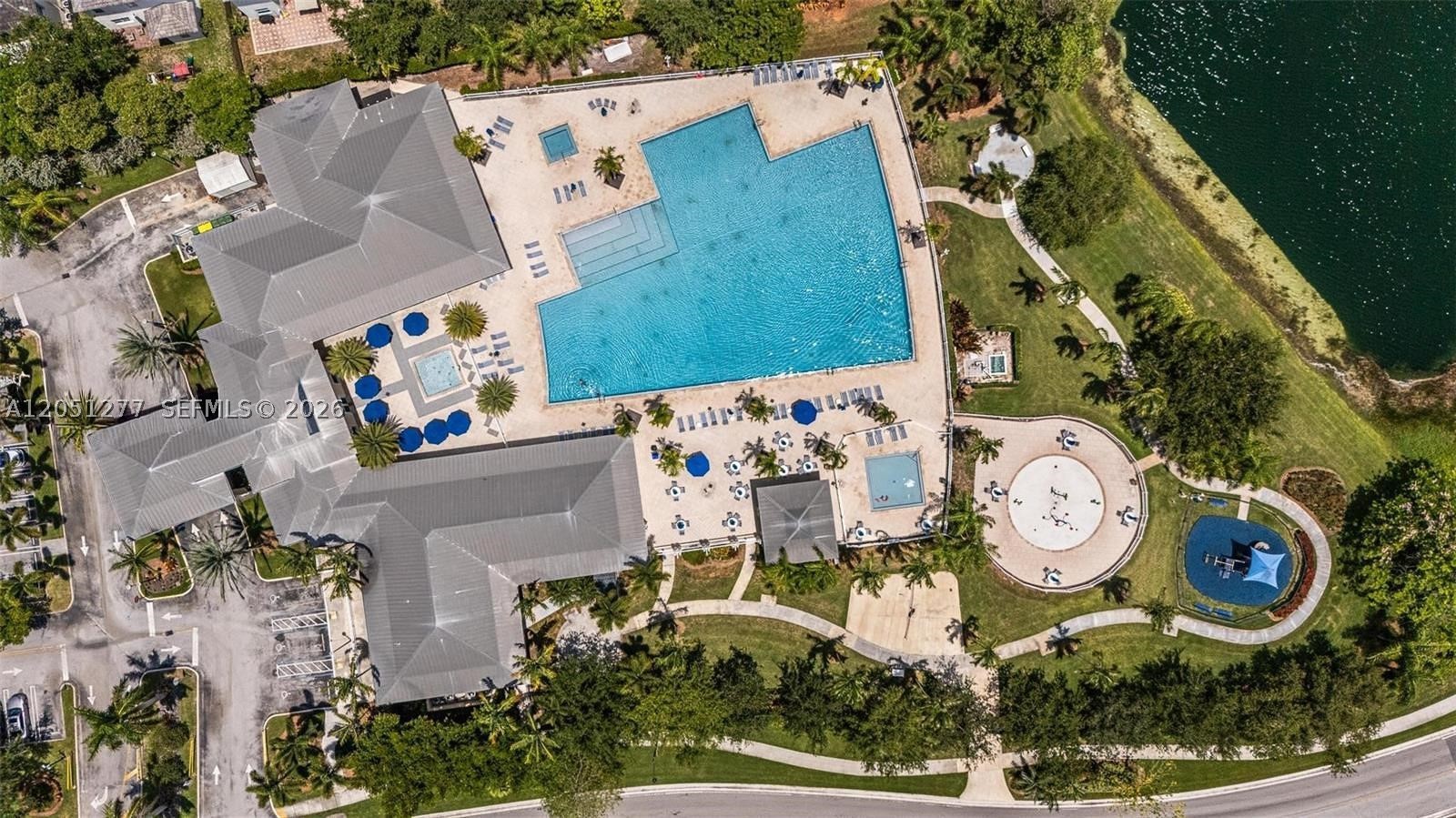 EMILIOS PLACE AT OASIS - Residential