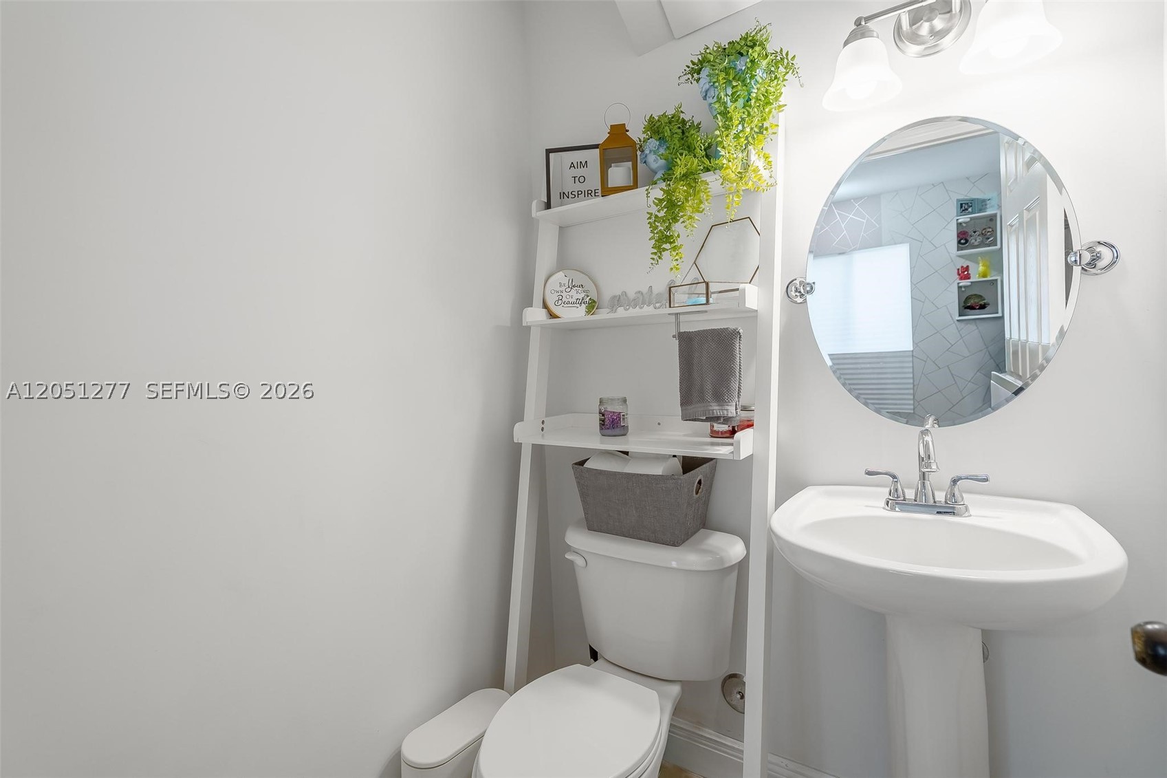 EMILIOS PLACE AT OASIS - Residential