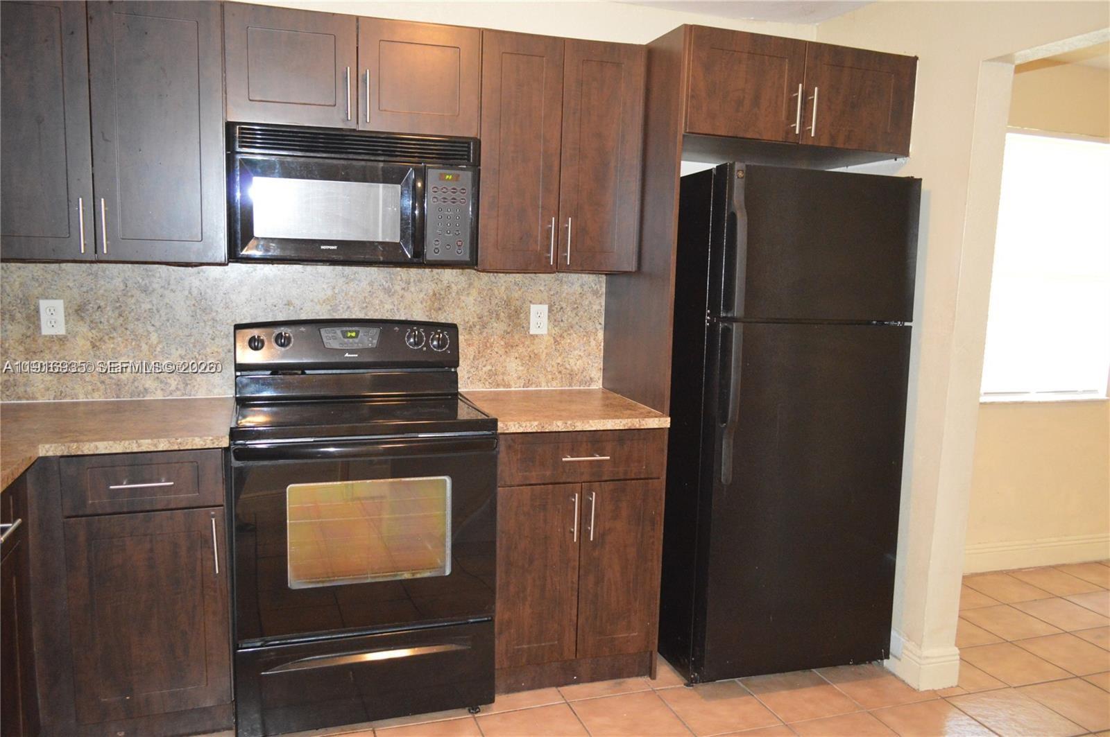 COLLIER GROVES - Residential Income