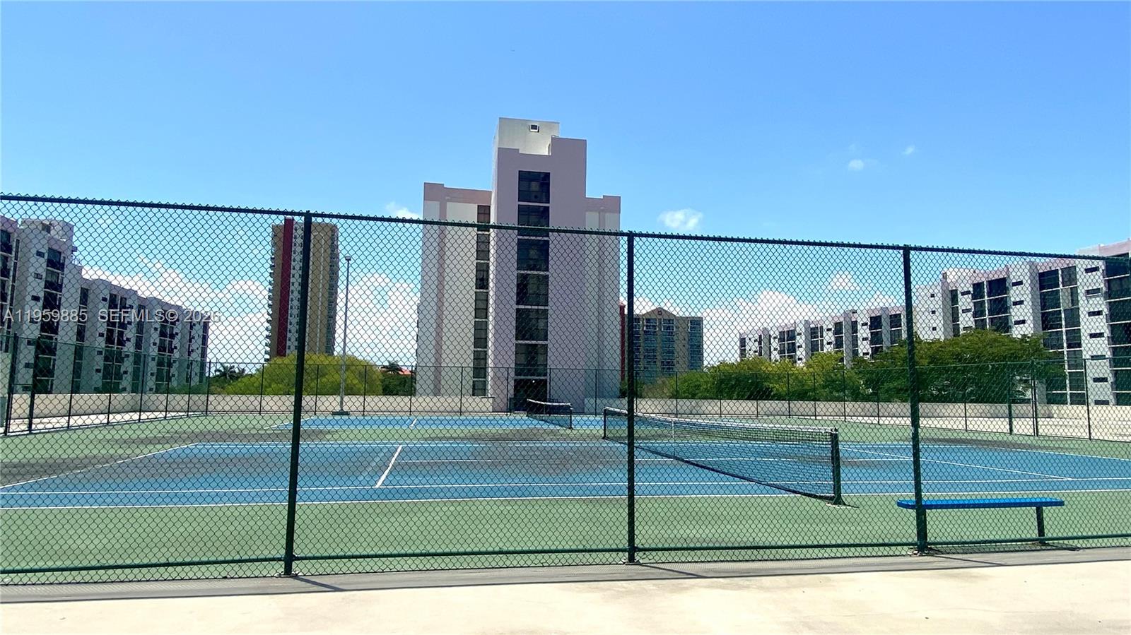 PLAZA OF AMERICAS CONDO P - Residential Lease