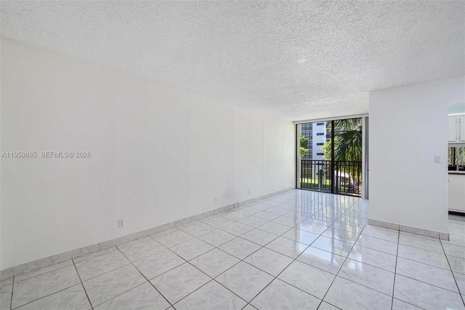 PLAZA OF AMERICAS CONDO P - Residential Lease