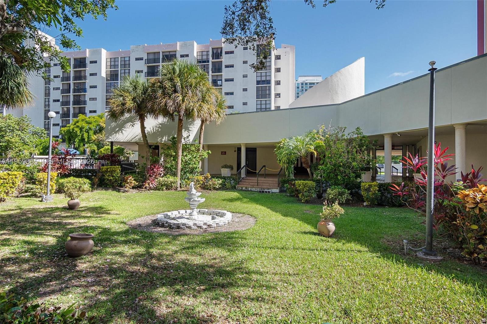 PLAZA OF AMERICAS CONDO P - Residential Lease
