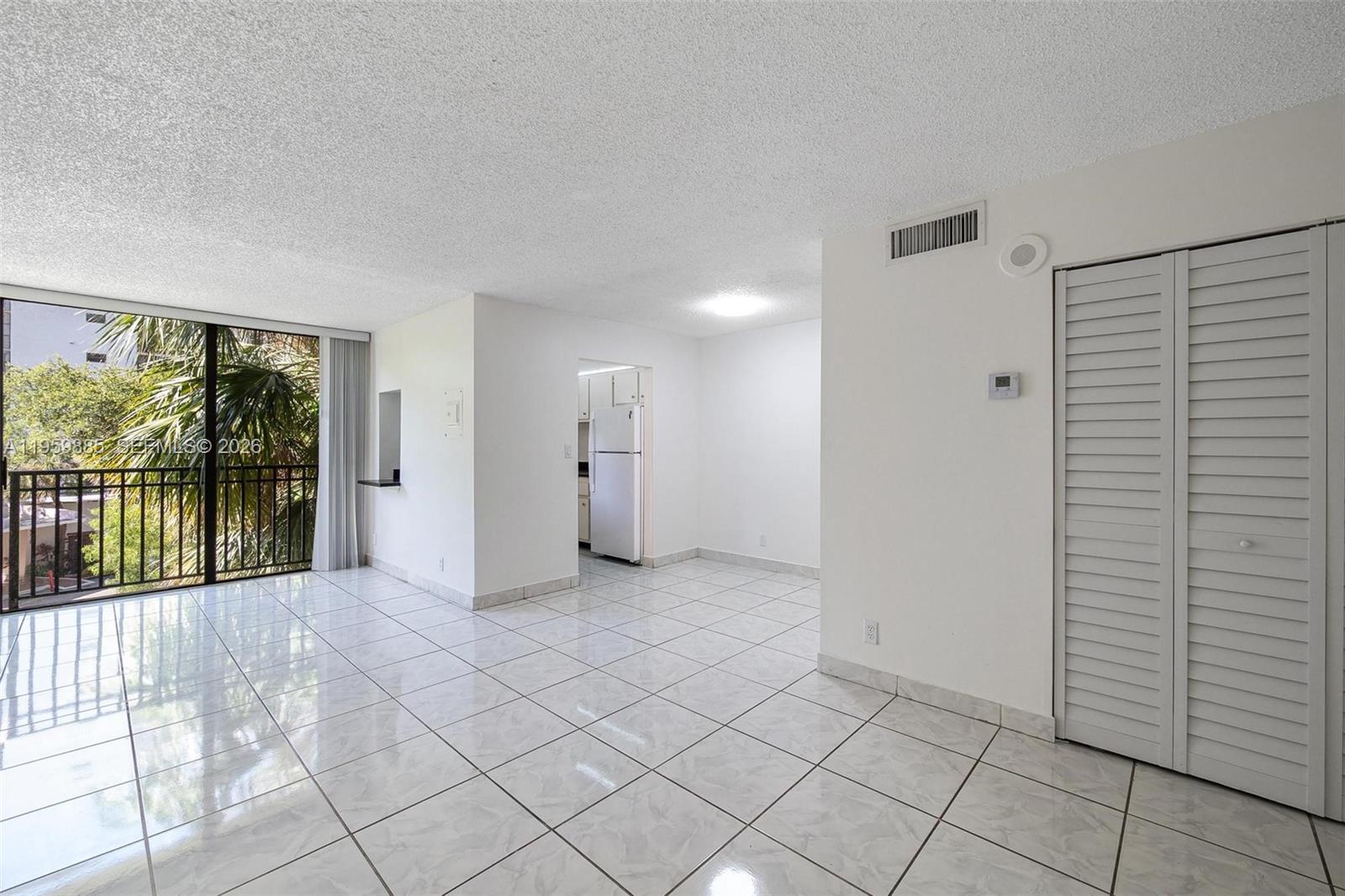 PLAZA OF AMERICAS CONDO P - Residential Lease