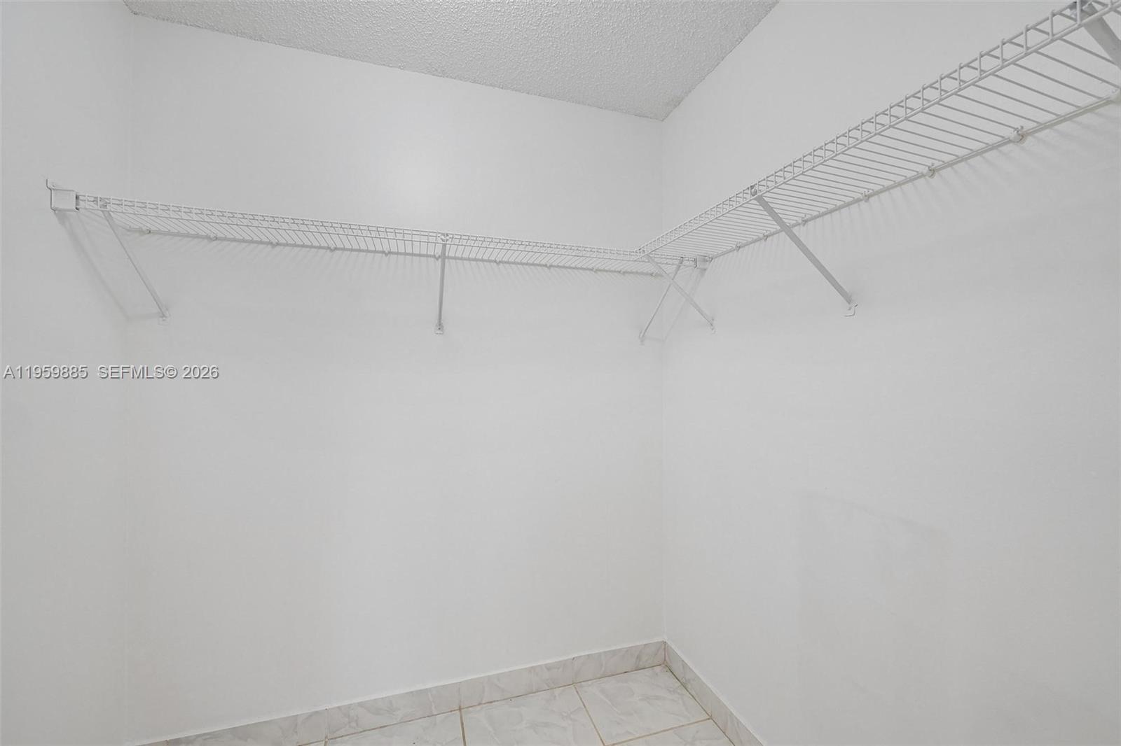 PLAZA OF AMERICAS CONDO P - Residential Lease
