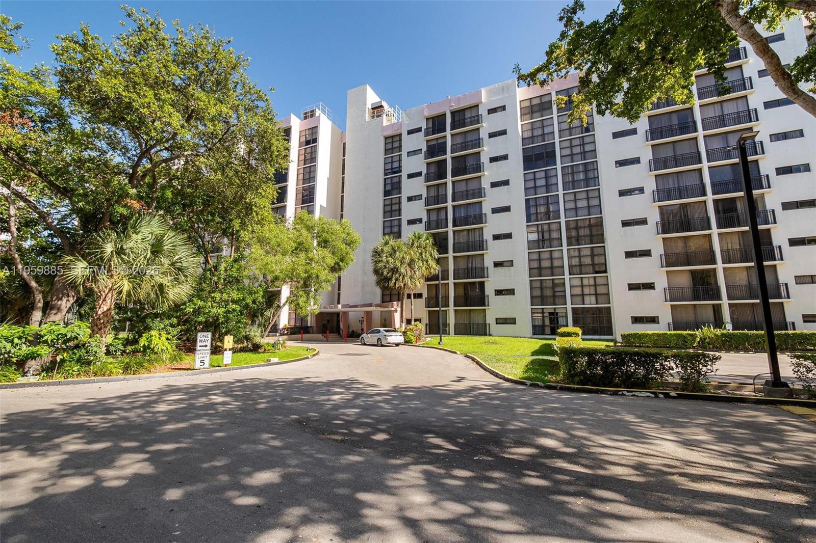 PLAZA OF AMERICAS CONDO P - Residential Lease