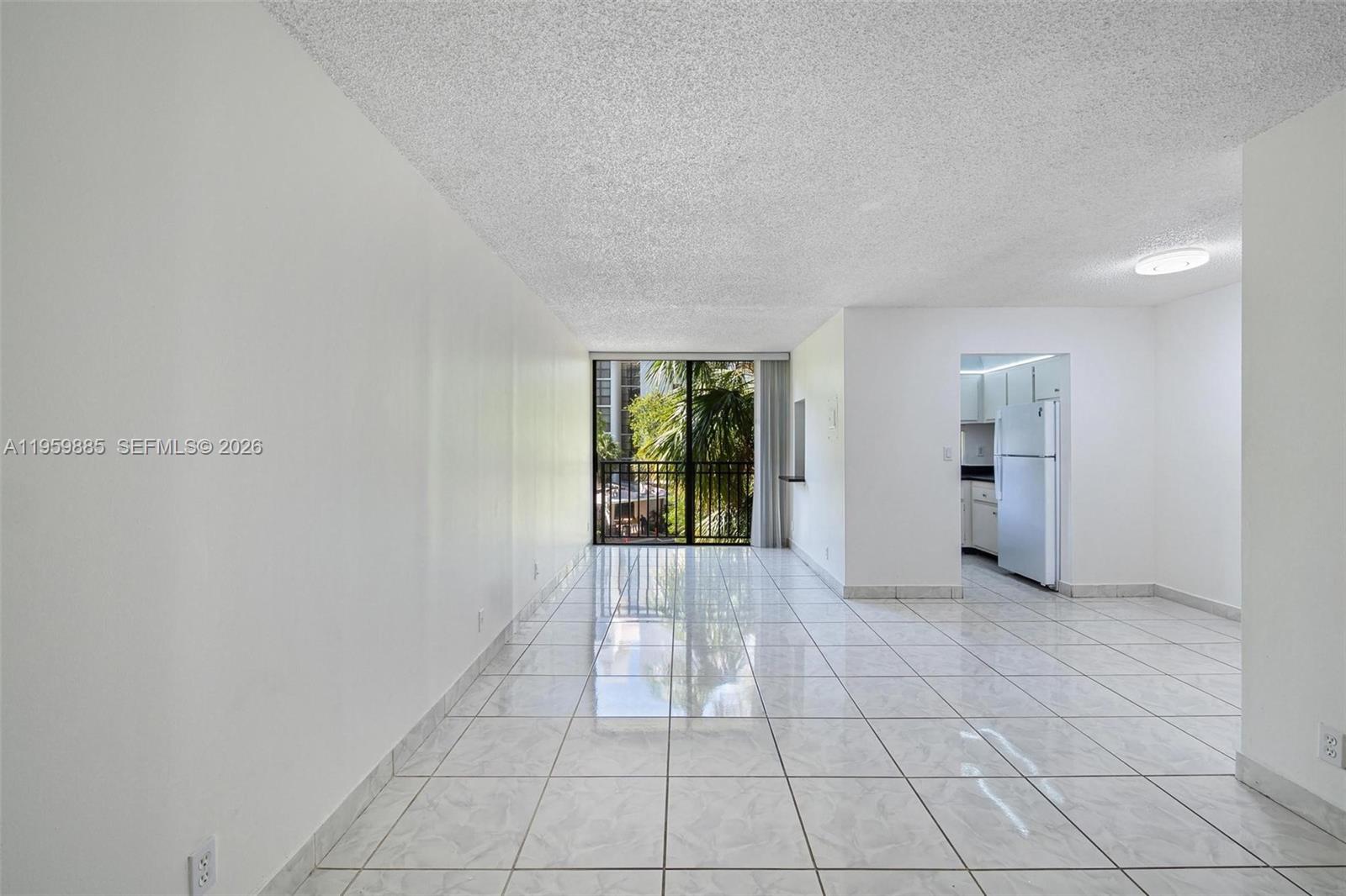 PLAZA OF AMERICAS CONDO P - Residential Lease