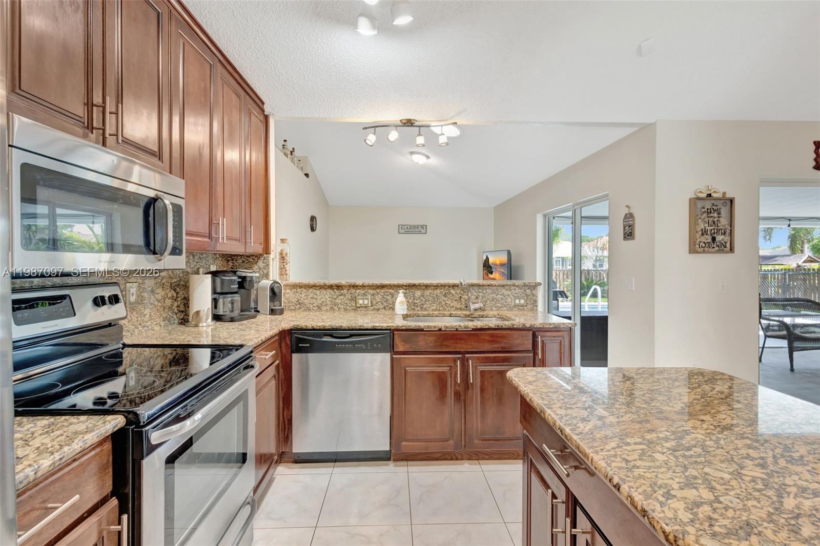 PORT ST LUCIE SECTION 33 - Residential