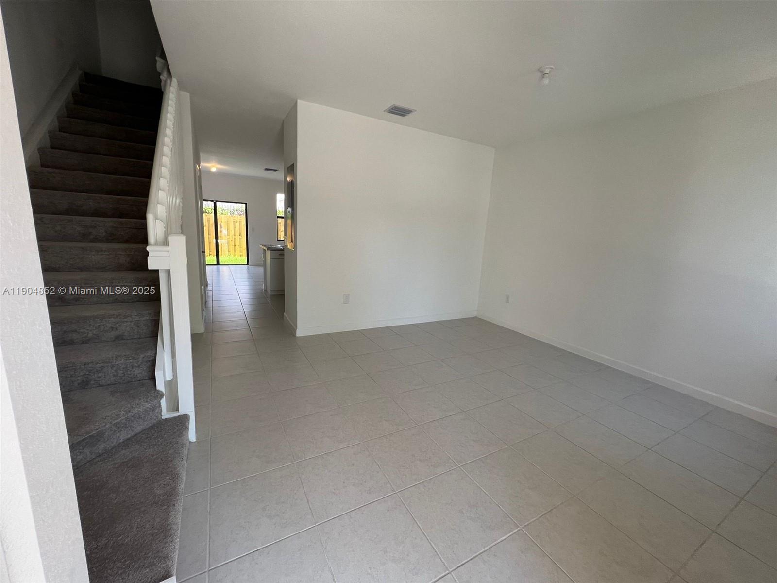 VIA VENTURA NEIGHBORHOOD 4 - Residential