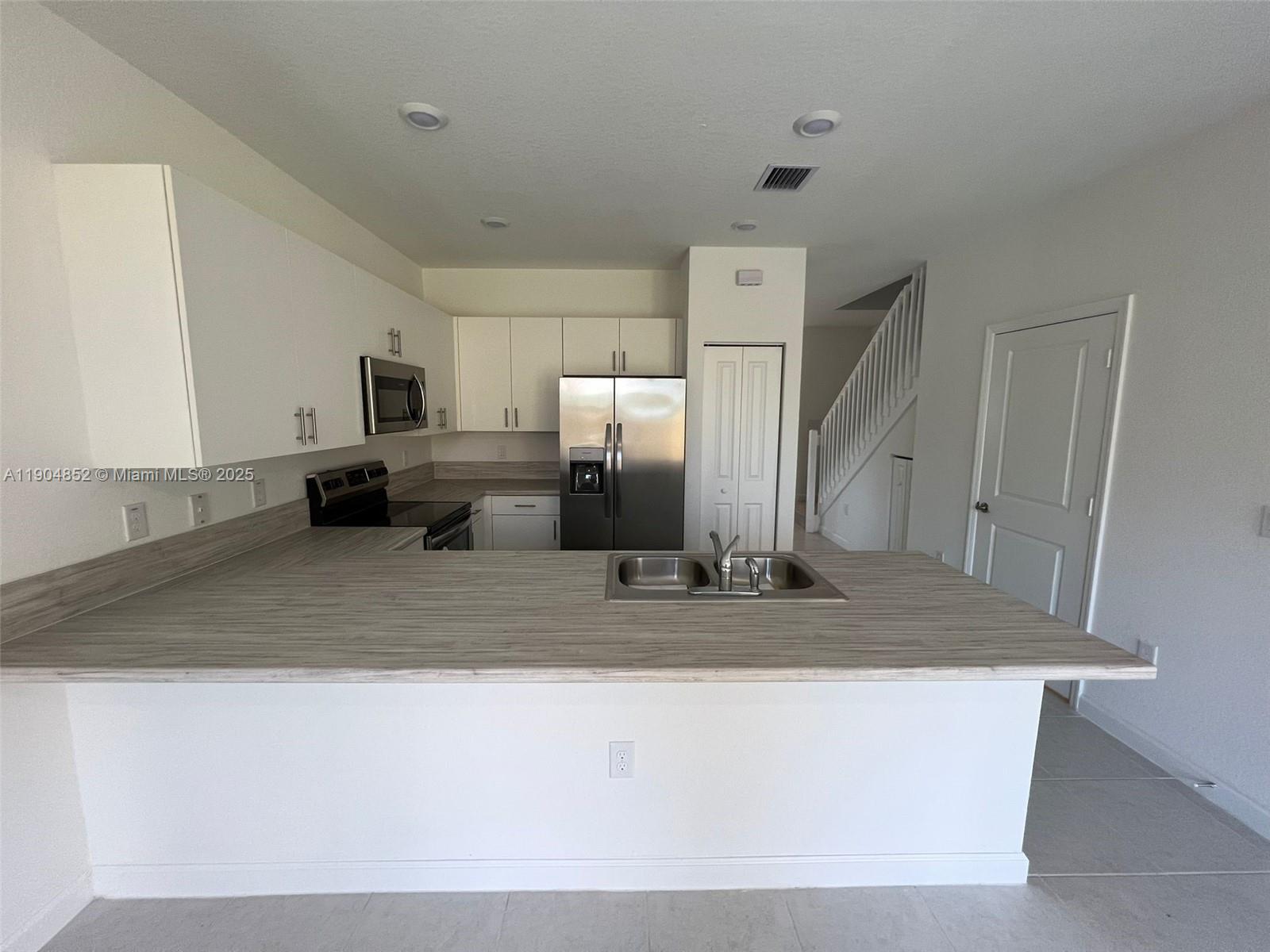 VIA VENTURA NEIGHBORHOOD 4 - Residential