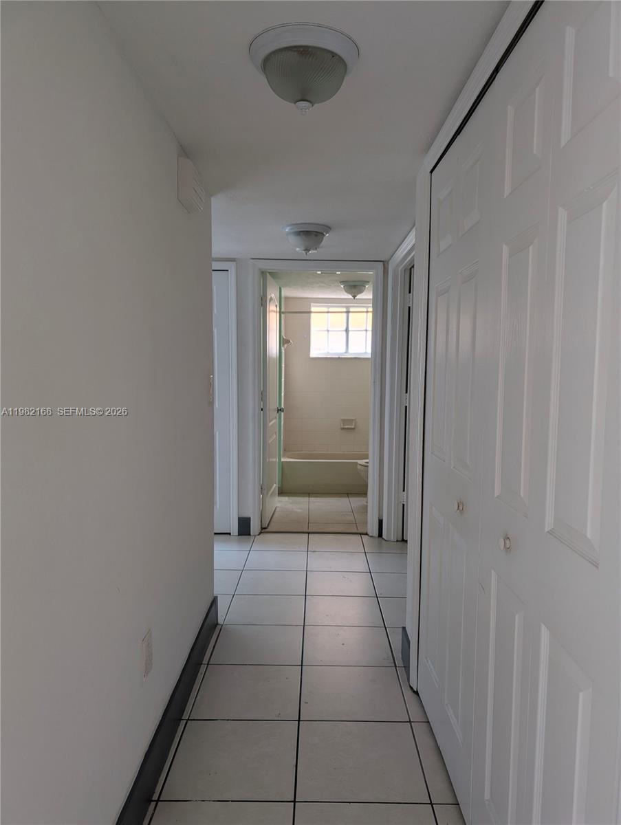 WEST PALM VILLAS III COND - Residential