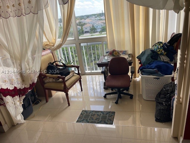 HILLCREST NO 21 CONDO - Residential