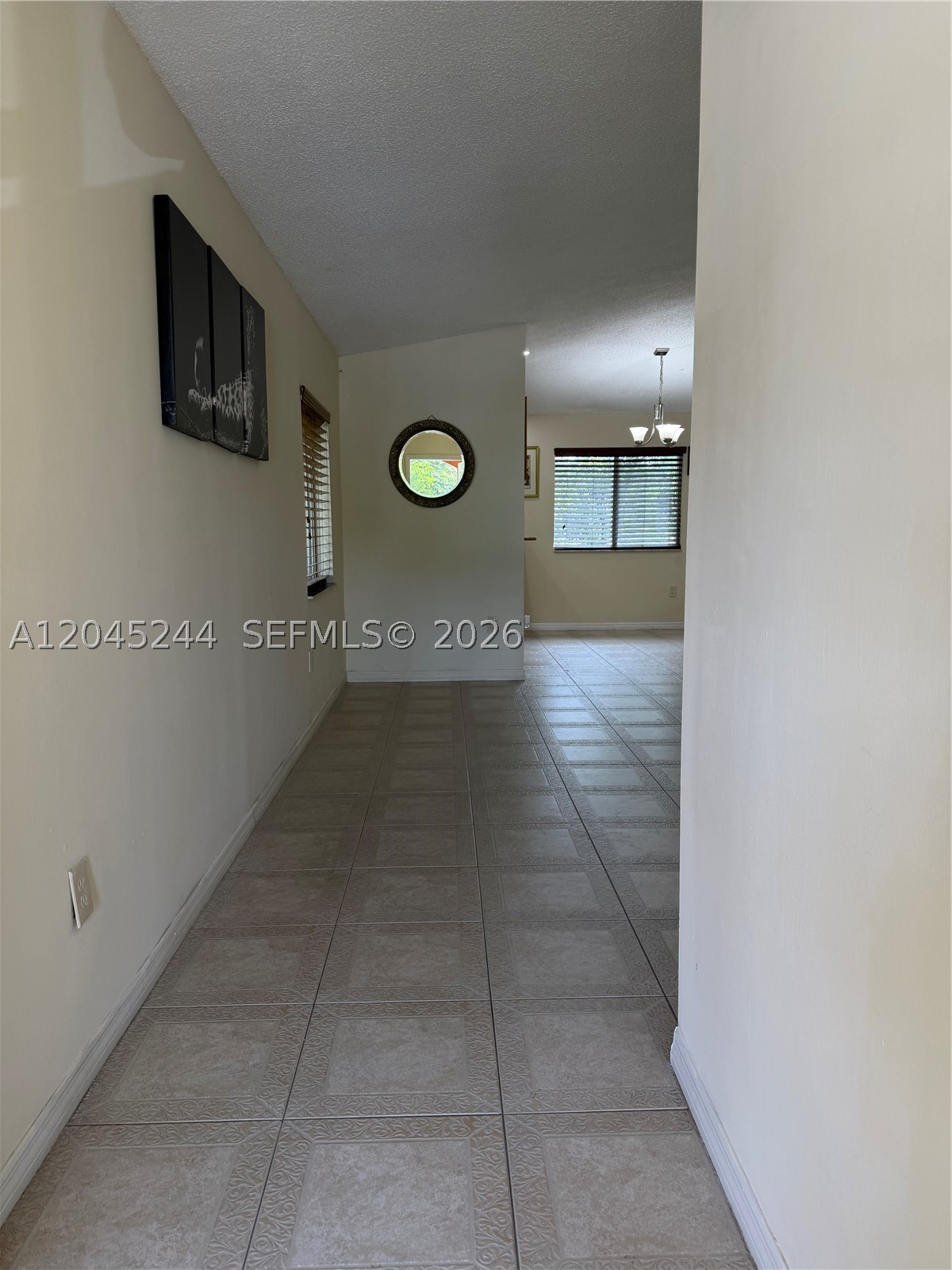 VISTA ALEGRE TOWNHOMES VI - Residential Lease