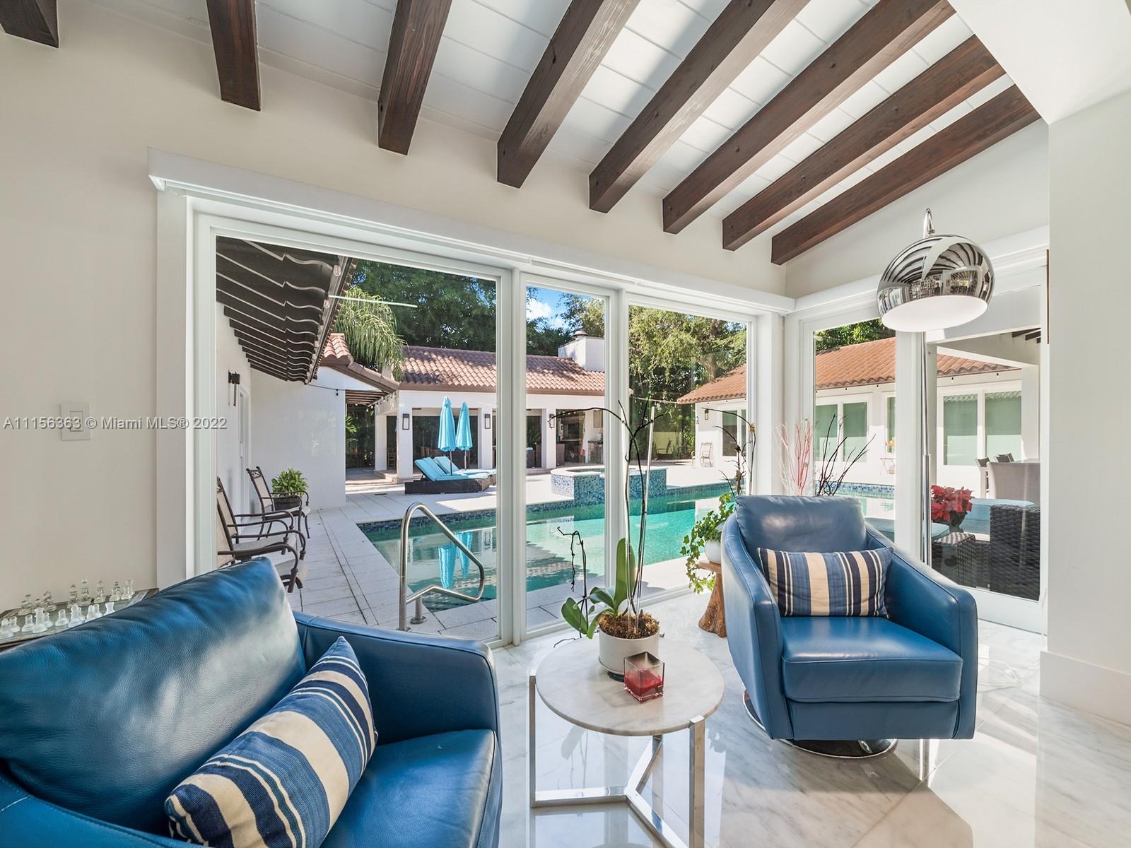 TOWN & RANCH ESTS - Residential