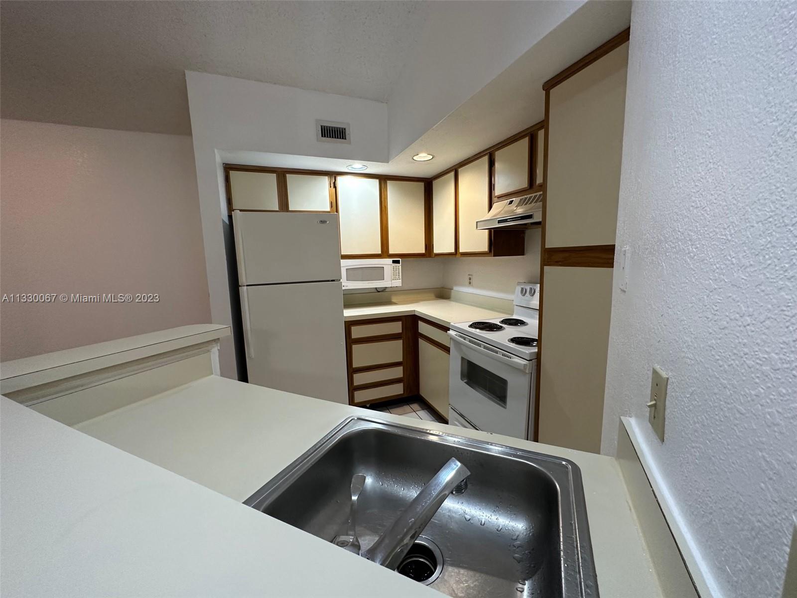 ISLES AT LAGO MAR CONDO - Residential Lease