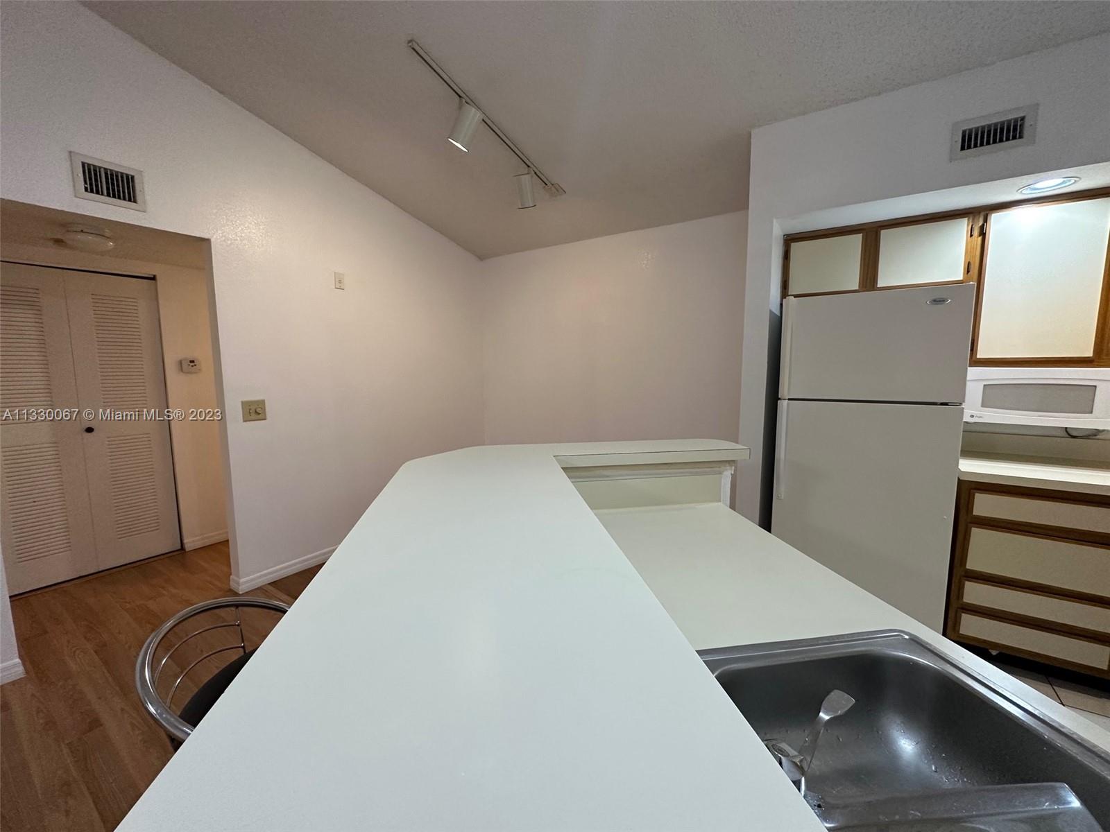 ISLES AT LAGO MAR CONDO - Residential Lease