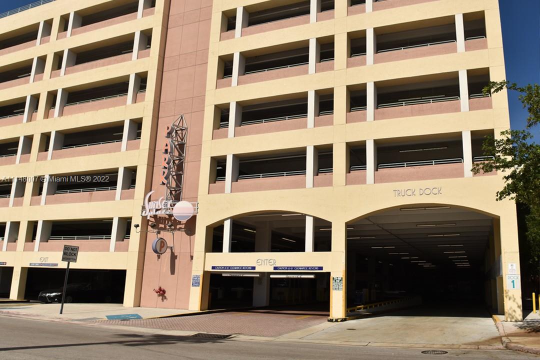 THE RESIDENCES AT SUNSET - Residential Lease