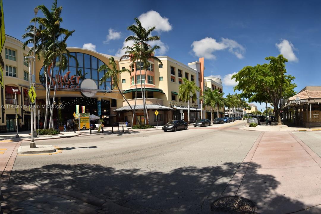 THE RESIDENCES AT SUNSET - Residential Lease