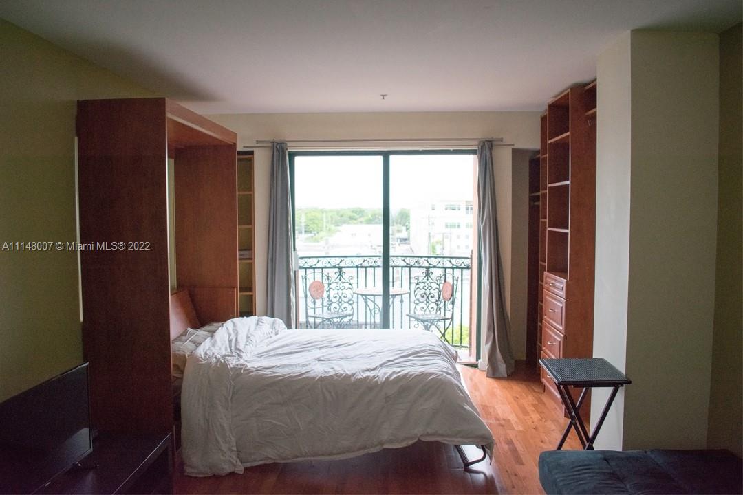 THE RESIDENCES AT SUNSET - Residential Lease