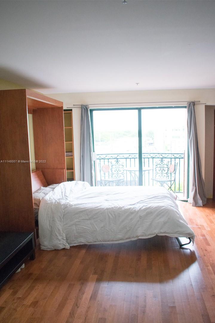 THE RESIDENCES AT SUNSET - Residential Lease