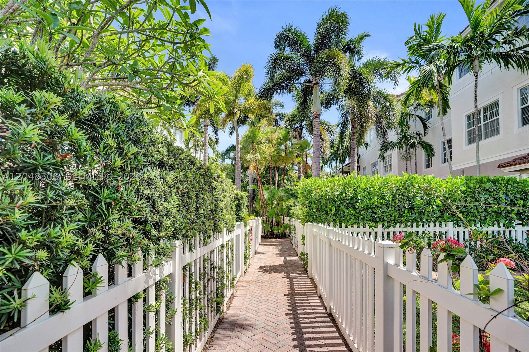 OCEAN CAY - Residential