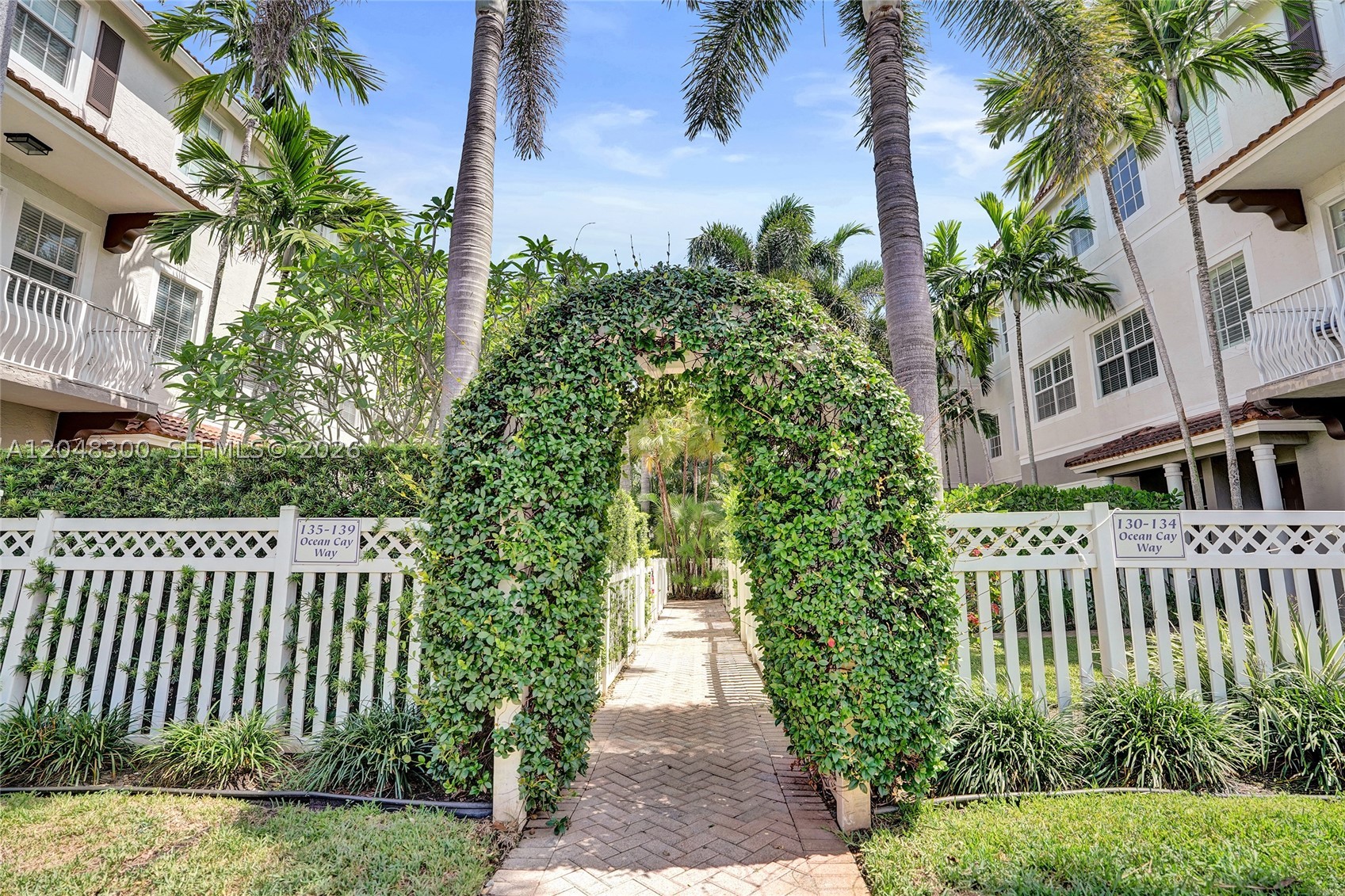 OCEAN CAY - Residential