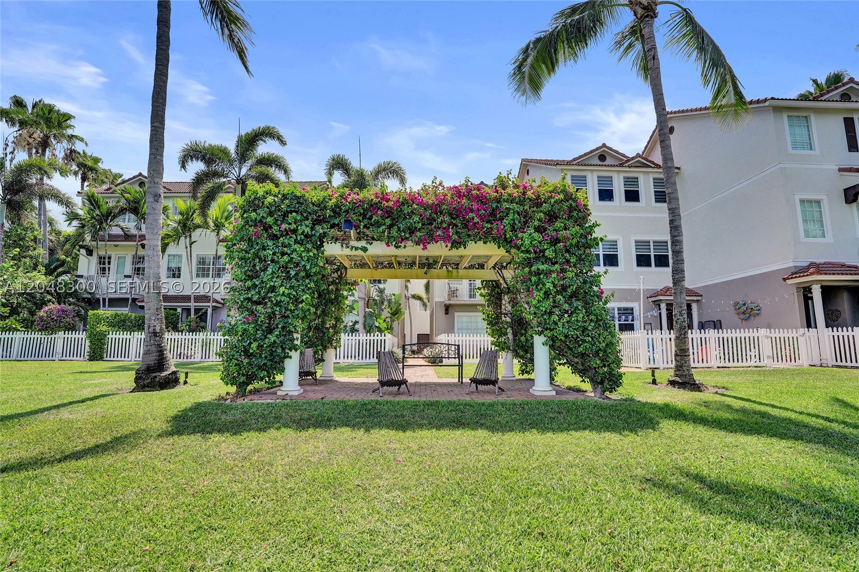 OCEAN CAY - Residential