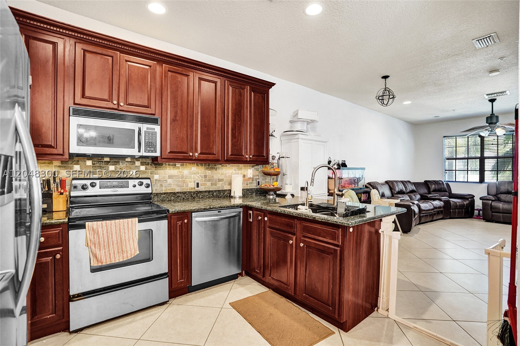 OCEAN CAY - Residential