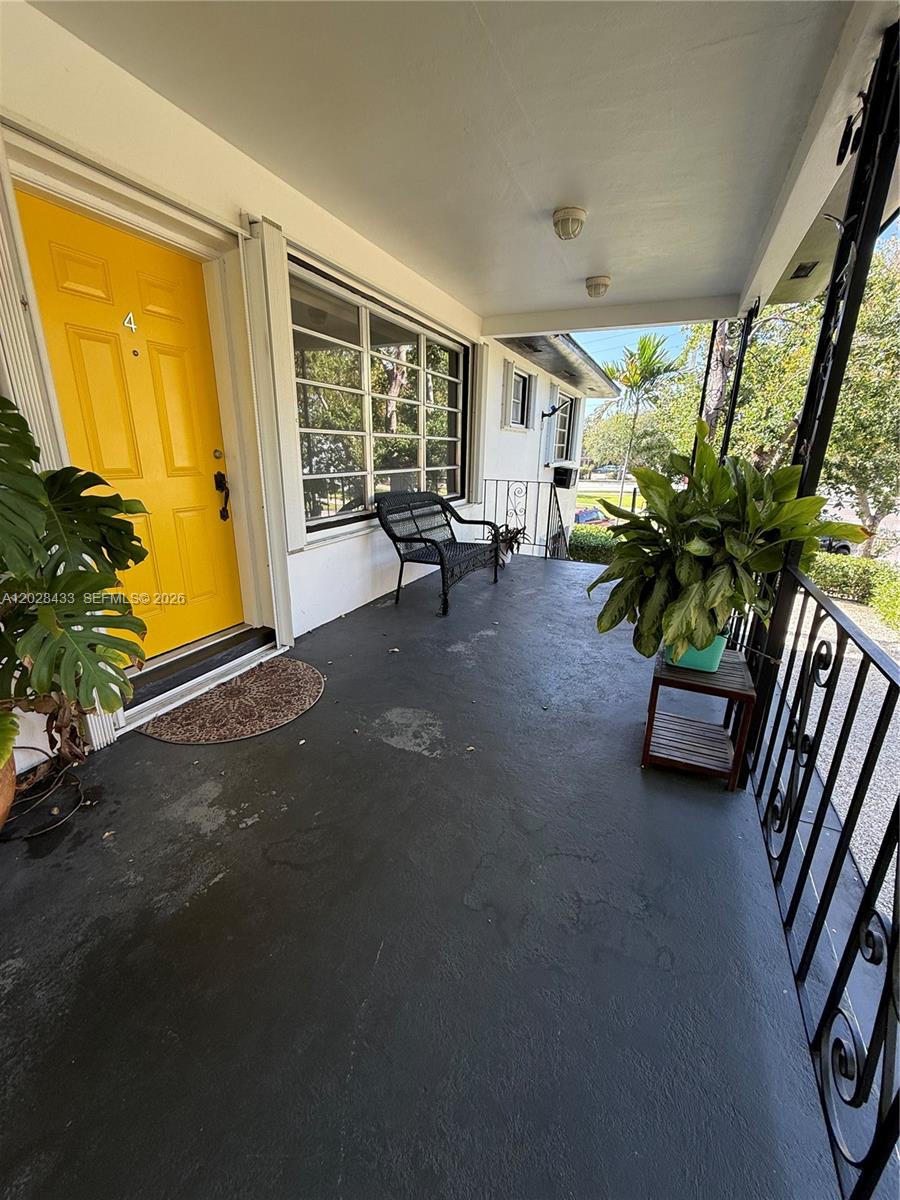 MIAMI SHORES SEC 3 - Residential Lease