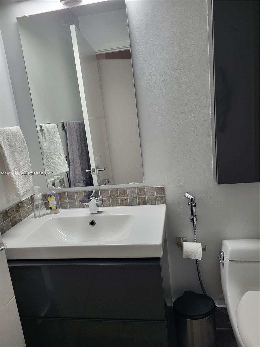 BRIGHTONS MEADOW LANDINGS - Residential Lease
