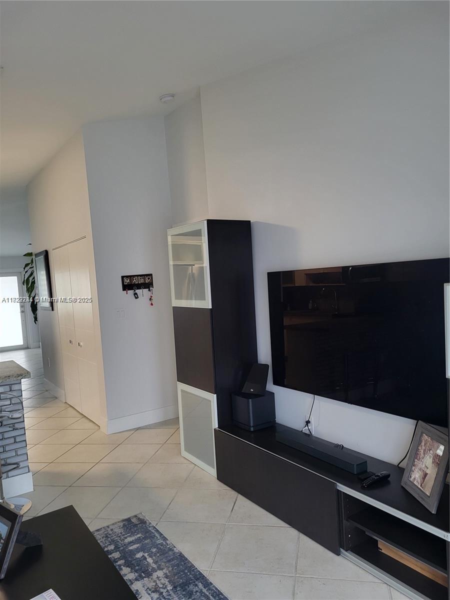 BRIGHTONS MEADOW LANDINGS - Residential Lease