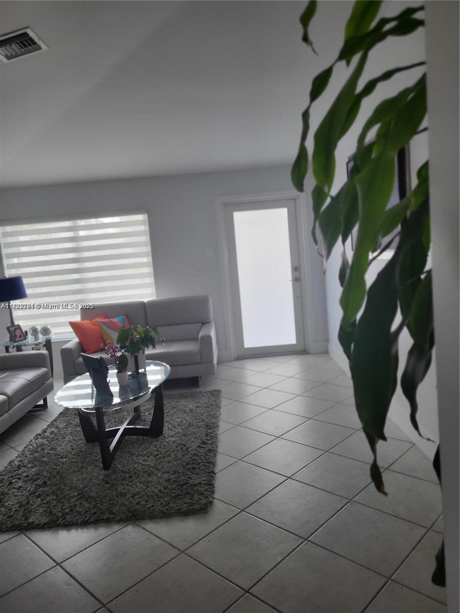 BRIGHTONS MEADOW LANDINGS - Residential Lease