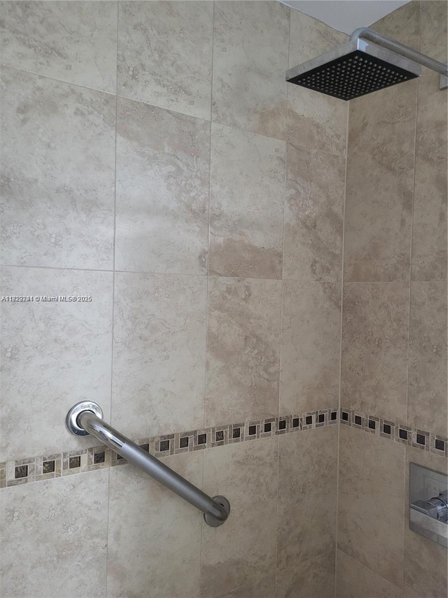 BRIGHTONS MEADOW LANDINGS - Residential Lease