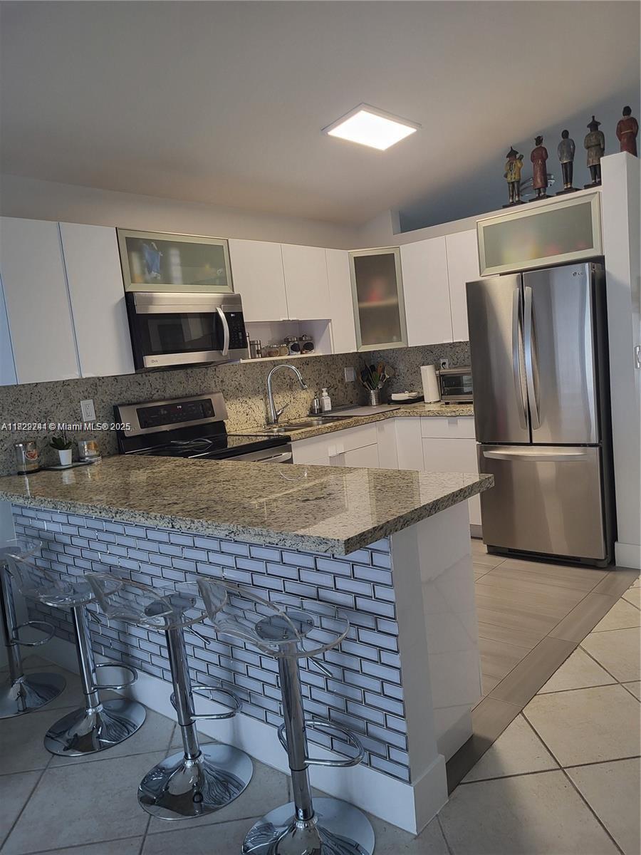 BRIGHTONS MEADOW LANDINGS - Residential Lease