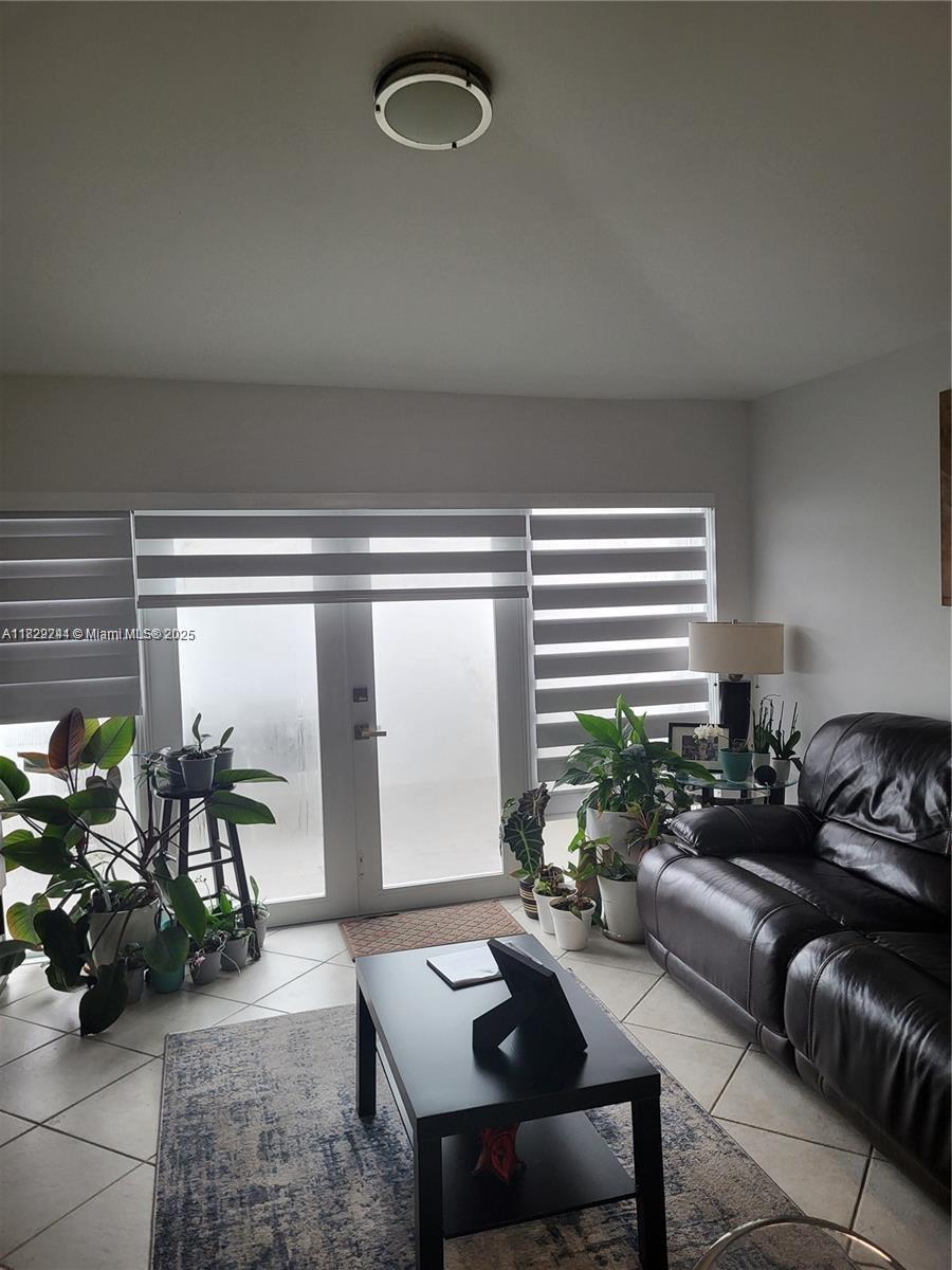 BRIGHTONS MEADOW LANDINGS - Residential Lease