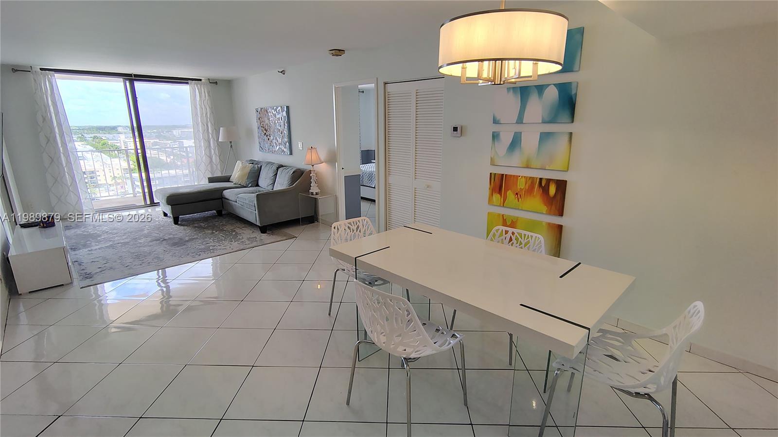 WINSTON TOWERS 700 CONDO - Residential