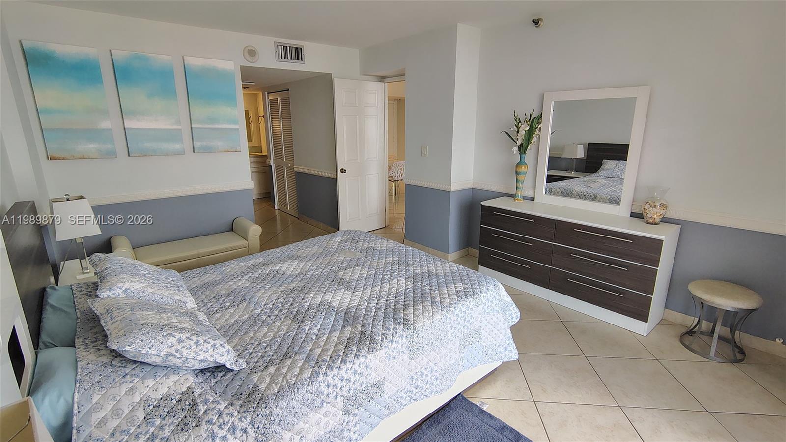 WINSTON TOWERS 700 CONDO - Residential