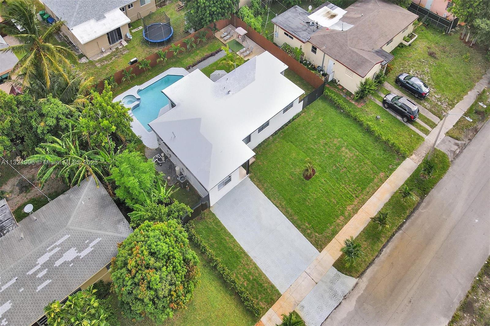 MANANA - Residential