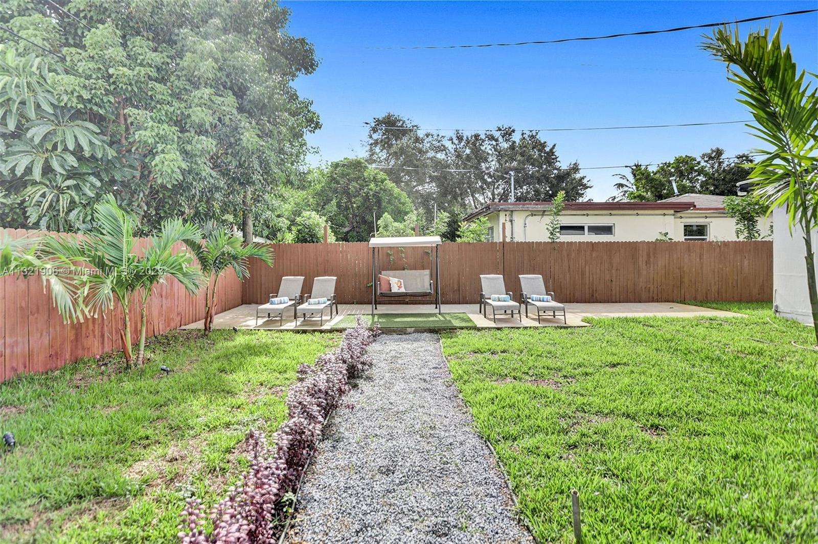 MANANA - Residential