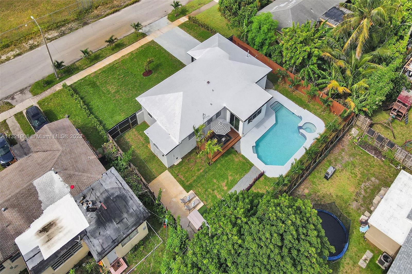 MANANA - Residential