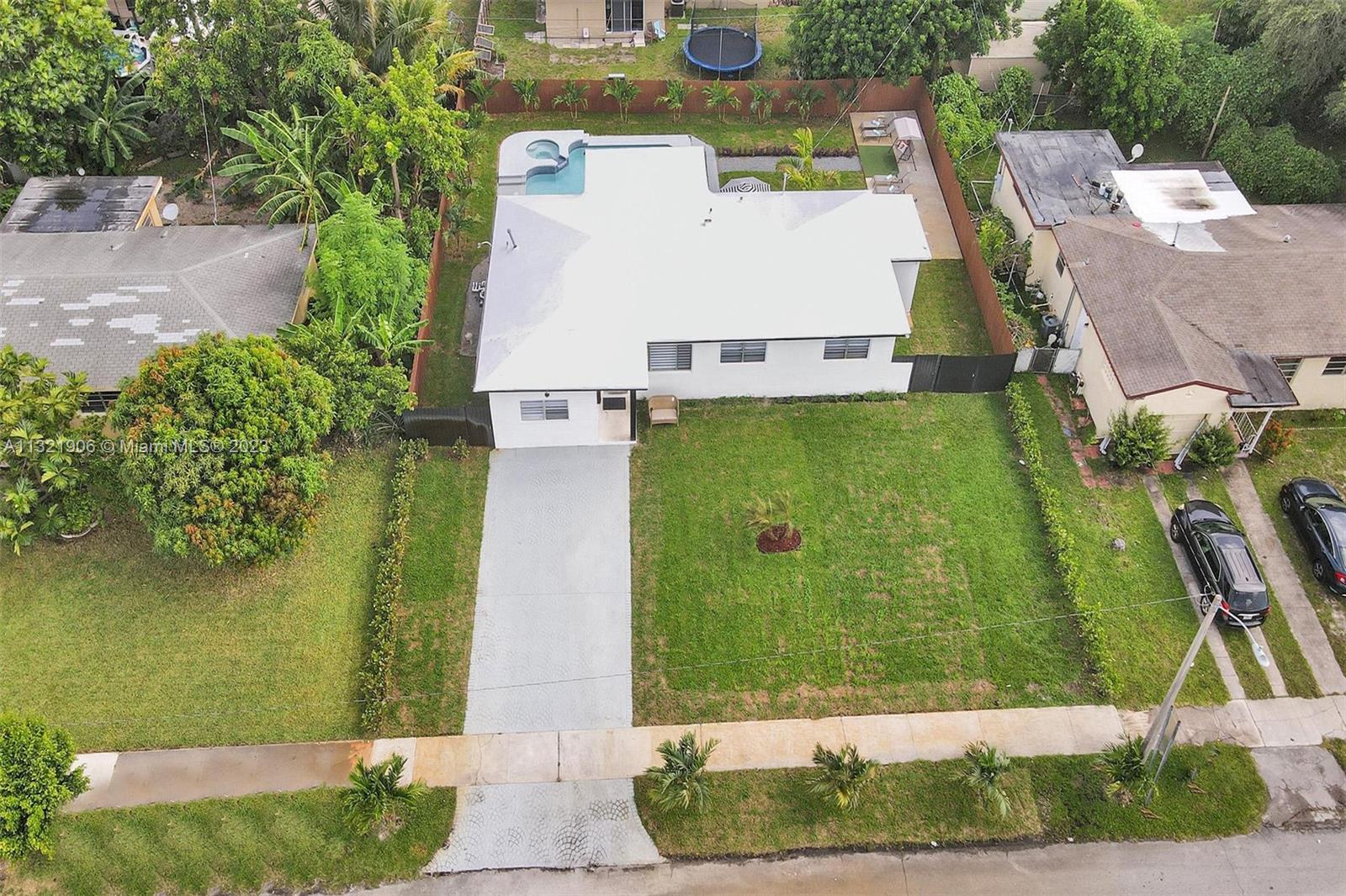 MANANA - Residential