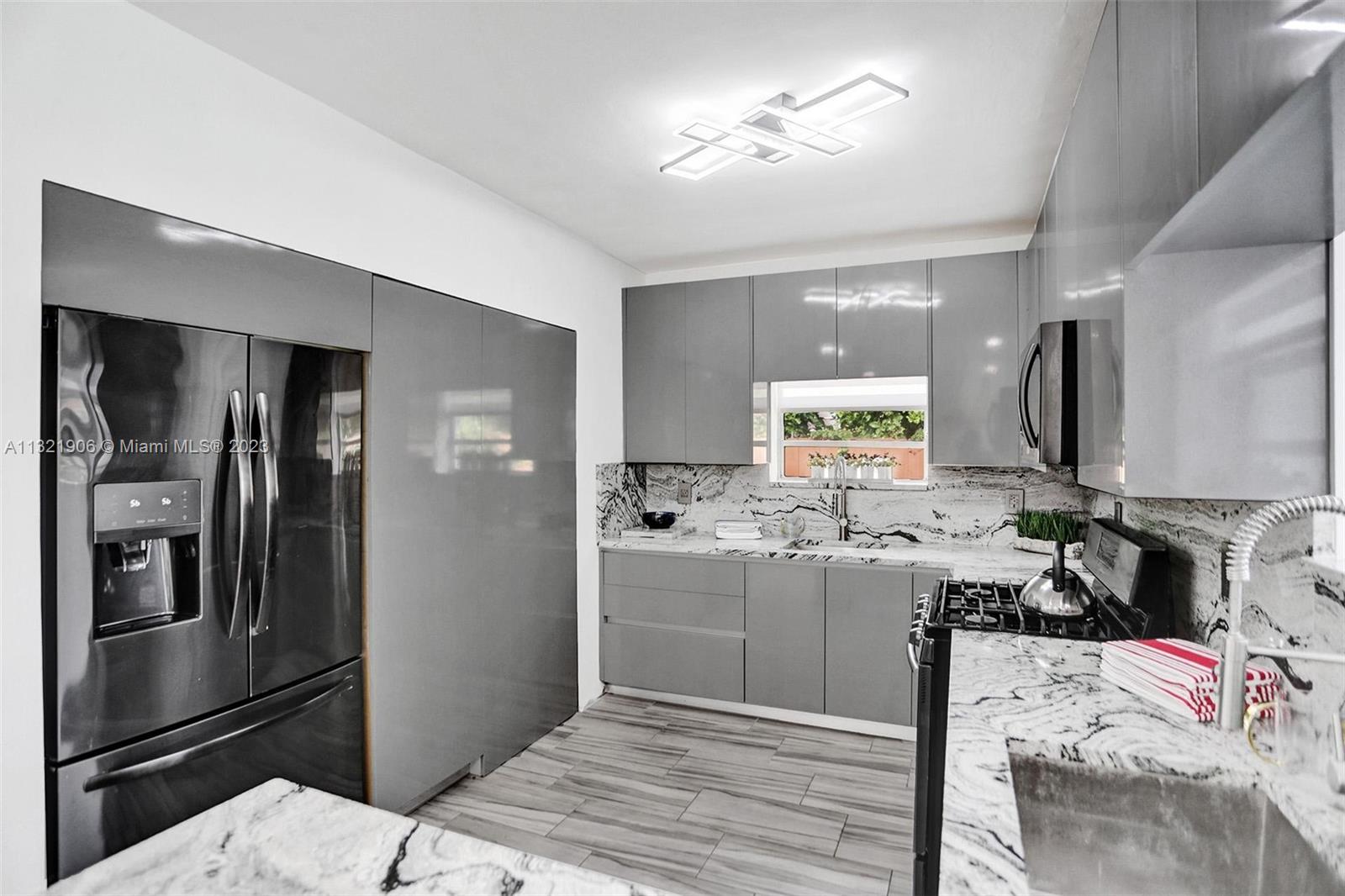 MANANA - Residential