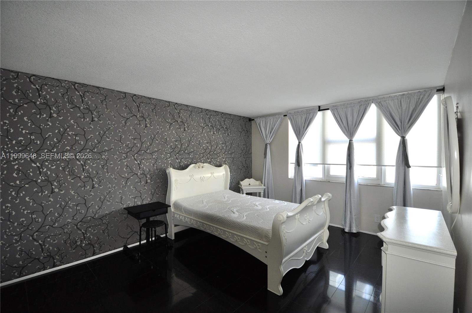 PARKER PLAZA CONDO ESTATE - Residential