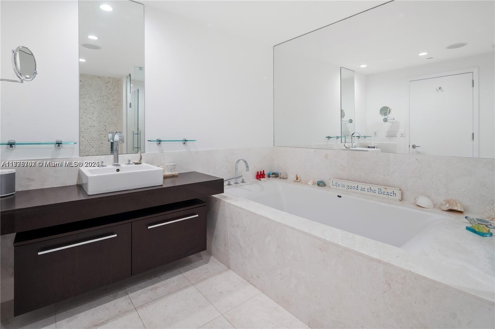 JADE OCEAN CONDO - Residential